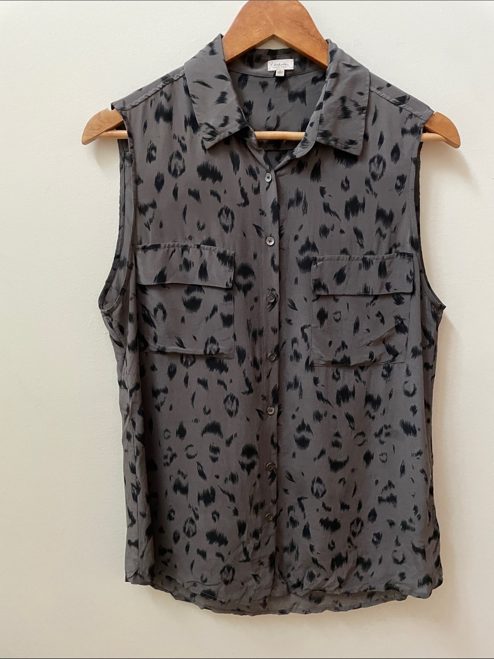Aritzia T babaton 100% Silk Sleeveless Button Down with Black Leopard Print